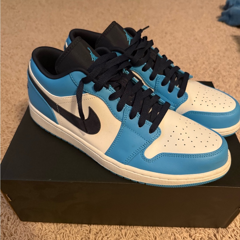 Nike UNC Air Jordan’s Low